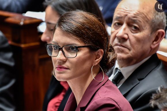 Le projet de loi "renforçant la lutte contre les violences sexuelles et sexistes" de Marlène Schiappa et qui arrive lundi 14 mai à l'Assemblée Nationale est critiqué par les mouvements féministes.