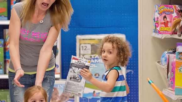 Cette photographe nous montre à quoi ressemble (réellement) la vie de maman