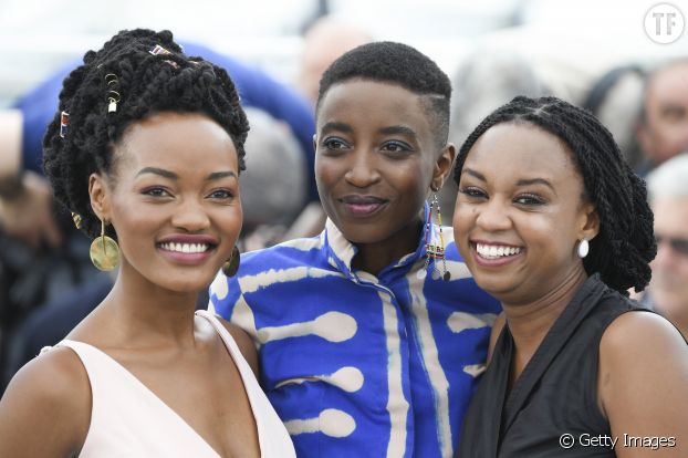 Les actrices Sheila Munyiva, Samantha Mugatsia et la réalisatrice Wanuri Kahiu au photocall de Rafiki à Cannes 2018