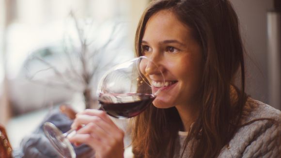 Les femmes sont bien meilleures en dégustation de vins que les hommes