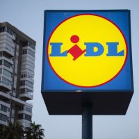 "Un trou est un trou" : le slogan sexiste de Lidl fait scandale