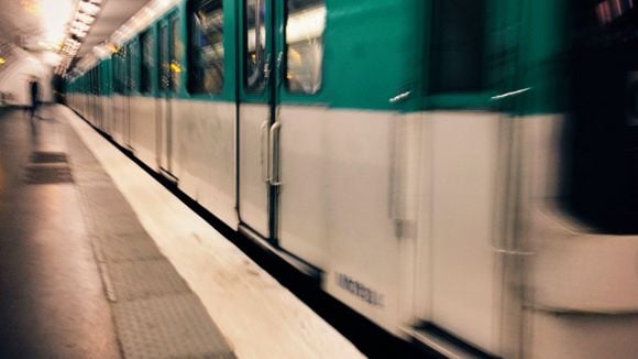 Le "harceleur à la couronne" du métro parisien sous le coup d'une enquête