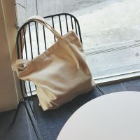 Le tote bag serait-il pire que le sac en plastique ?