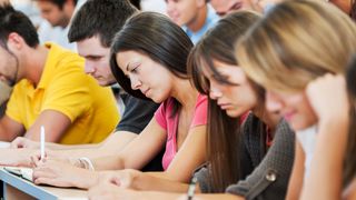 Le coût de la vie étudiante serait 118 % plus cher pour les femmes