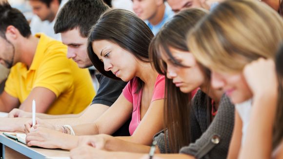 Le coût de la vie étudiante serait 118 % plus cher pour les femmes