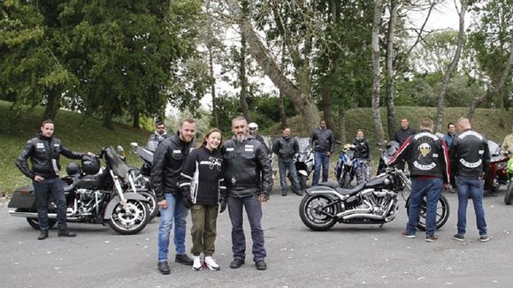 Cette bande de motards escorte les enfants victime de harcèlement