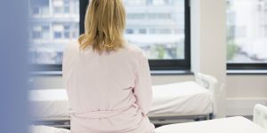 "Je suis une lesbienne infertile et je n'ai pas le droit d'être traitée en France"