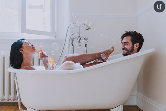 5 positions idéales pour faire l'amour dans le bain