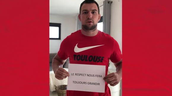 "Les violences faites aux femmes, c'est carton rouge" : les rugbymen se mobilisent