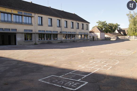 Cette école remplace le bitume de la cour de récré par des espaces verts et dégenrés