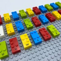 Lego lance des briques en braille pour les enfants aveugles et malvoyants