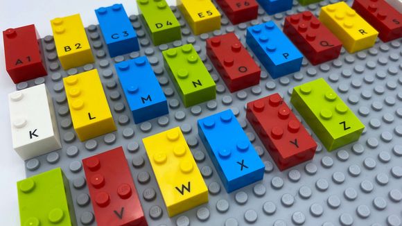 Lego lance des briques en braille pour les enfants aveugles et malvoyants