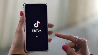 Comment TikTok révolutionne l'éducation sexuelle