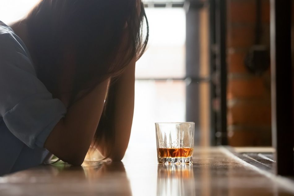 "Jour Zéro", un récit intimiste qui déboulonne un sacré tabou : l'alcoolisme.