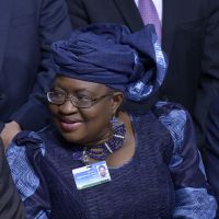 La Nigériane Ngozi Okonjo-Iweala devient la première femme à la tête de l'OMC