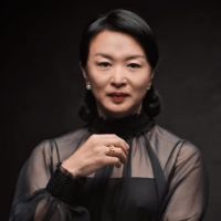 La star chinoise transgenre Jin Xing devient porte-parole de Dior