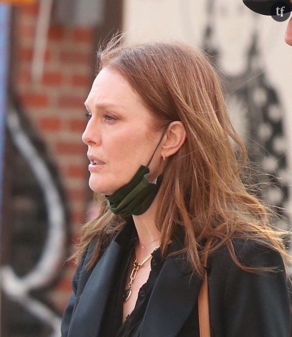 Julianne Moore s'attaque aux remarques sexistes sur les femmes "qui vieillissent bien"