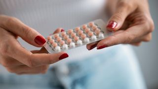 Prendre la pilule en continu pour éviter d'avoir ses règles, est-ce raisonnable ?