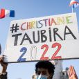  Un panneau "Christiane Taubira 2022" pendant une manifestation contre l'article 24 le 28 novembre 2020 