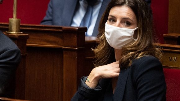 "Bâillonnée, aveuglée" : la députée Coralie Dubost raconte sa terrifiante agression