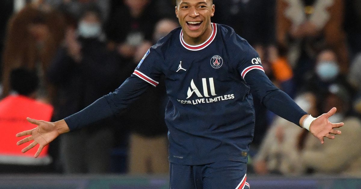 Kylian Mbappé cible d'attaques homophobes... à cause d'un col roulé ...