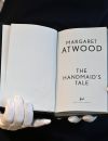  La version "imbrûlable" de "The Handmaid's Tale" présentée à Sotheby's à New York le 3 juin 2022 