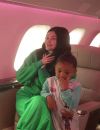  Kylie Jenner dans un jet dans le série "The Kardashians". 
