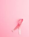 Le noeud rose est le symbole de la lutte contre le cancer du sein
