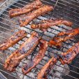  78% des hommes s'occuperaient plus souvent du barbecue que leur conjoint(e) - dont 41% de façon exclusive.   