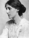 Ce monument symbolique est le fruit d'une campagne de financement de cinq ans. Woolf y est représentée en train de sourire, ce qui contraste avec les habituels portraits de l'artiste.