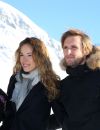 Elodie Fontan et Philippe Lacheau au photocall du film "Babysitting 2" pendant le 19ème festival international du film de comédie de L'Alpe d'Huez le 15 janvier 2016.
