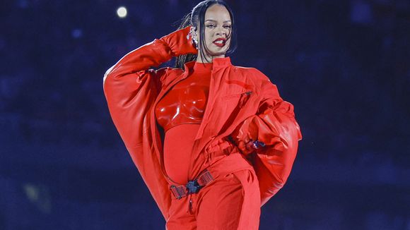 Le show de Rihanna au Super Bowl jugé "trop sexy" ? Une démonstration de racisme et de sexisme