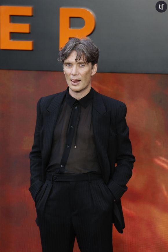 London, UNITED KINGDOM - Cast walk the 'charred' black carpet at tonight's premiere Pictured: Cillian Murphy