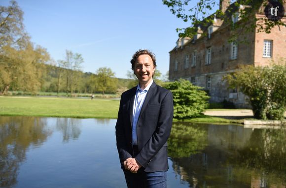 Stéphane Bern lors d'une mission Écologie "Énergies renouvelables et patrimoine" à Heudreville sur Eure, le 19 avril 2018.