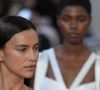 Elle banalise les violences conjugales ? En défilant avec un oeil au beurre noir à la Fashion Week, Irina Shayk fait scandale