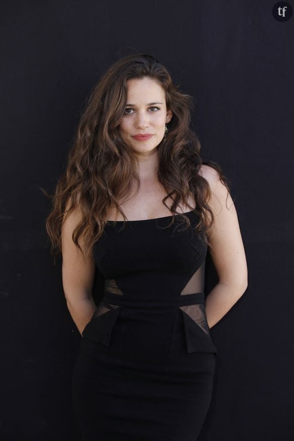 Mais la jeune comédienne avait également pris à parti l'une des signataires de cette tribune : Victoria Abril, sa partenaire de jeu dans "Clem".Lucie Lucas - Photocall avec les acteurs de la série "Cannes Confidential" lors du festival Canneseries saison 6 au palais des festivals à Cannes le 16 avril 2023. © Denis Guignebourg / Bestimage&nbsp;&nbsp;