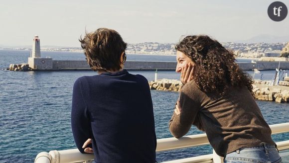 Avec "Une famille", Christine Angot se dévoile dans un documentaire poignant. Elle interroge ses proches sur l'inceste dont elle a été victime, violée dès son enfance par son père. Une manière de briser le silence mais surtout, de faire retentir celui des autres.