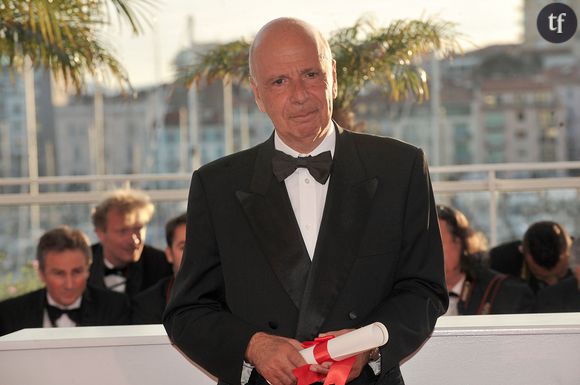 En 1997, Alain Sarde avait été mis en examen pour viol et tentative de viol, avant de bénéficier d'un non-lieu.  
Info - Le producteur Alain Sarde accusé de violences sexuelles par 9 femmes - Alain Sarde (pour Jean-Luc Godard prix du jury pour "Adieu au langage") - Photocall de la remise des palmes du 67 ème Festival du film de Cannes – Cannes le 24 mai 2014. 