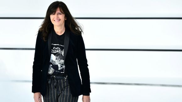 "Créativité, vitalité" et fashion : Chanel annonce le départ de sa directrice artistique Virginie Viard