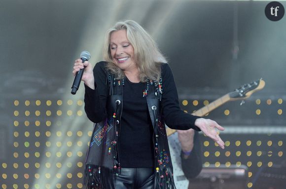 Pour rappel, l’humoriste avait percuté une voiture en Seine-et-Marne, alors qu’il conduisait sous l’emprise de la drogue. Les passagers de la voiture percutée ont été grièvement blessés, une femme enceinte de six mois a perdu son bébé. Pierre Palmade a été condamné le 20 novembre 2024 par le tribunal correctionnel de Melun à cinq ans de prison, dont deux ferme et trois avec sursis probatoire, pour "blessures involontaires aggravées". En avril dernier, sa peine a été aménagée, et l'humoriste a pu sortir de prison sous bracelet électronique.