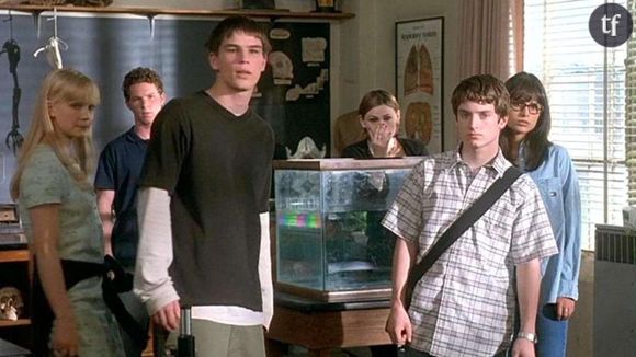 Dans le genre film cultes gentiment cheesy, The Faculty se pose là ! Ce remake inavoué à la sauce Dawson et Buffy contre les vampires d'un classique de l'horreur (The Thing de John Carpenter) fait toujours aussi mouche. Une troupe de lycéens genre Breakfast Club y affronte une invasion extraterrestre prenant place au sein même de leur bahut. Du nerd absolu au mec cool, chacun va devoir mettre la main à la patte. Et une série est aujourd'hui attendue !