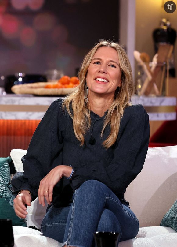 Agathe Lecaron donne justement le la à un décryptage très osé.