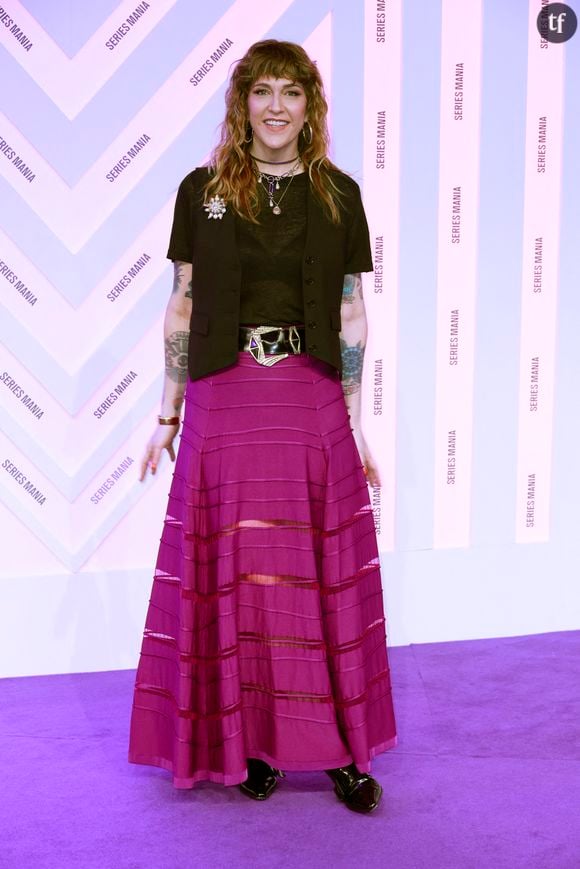 On n'attendait guère geste plus désinvolte de sa part. Daphné Burki, l'une des figures les plus libres et réjouissantes du PAF, s'est laissée aller à une démonstration de glamour en cette rentrée... En posant en culotte. Sur Instagram, elle se dévoile, libre et décomplexée.