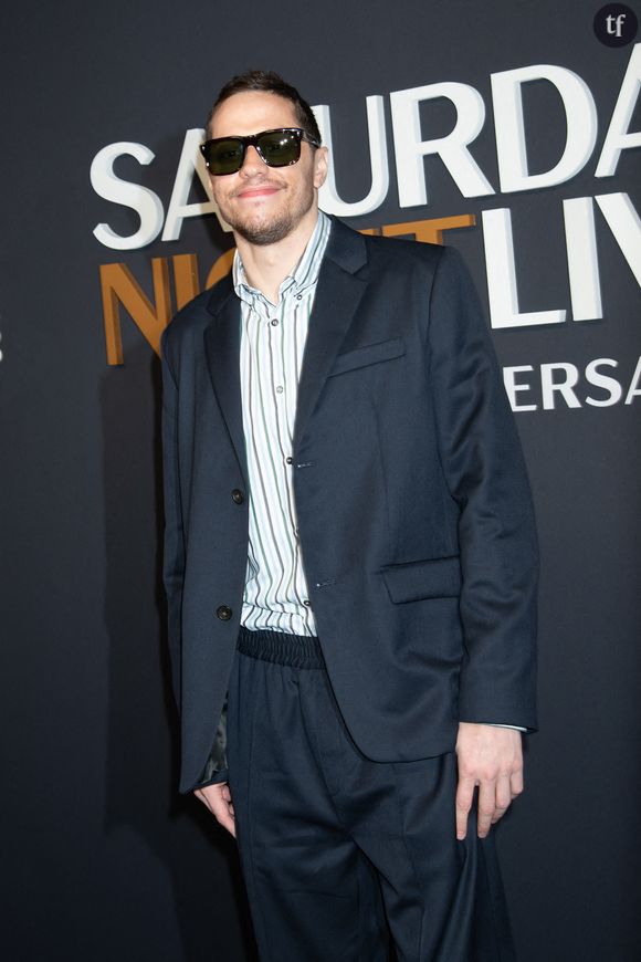 “Vous parlez de mon pénis tous les jours” : traumatisé par son hypersexualisation, le comédien Pete Davidson pousse un coup de gueule et balance son ex Ariana Grande