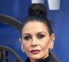 "Incroyable", "tellement belle" : Fidèle à Morticia Addams, Catherine Zeta-Jones fait sensation sur le tapis rouge de Mercredi