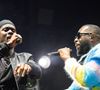 Vous avez dit red flag ? Sur les réseaux sociaux, une réponse suscite une lourde controverse : celle de Gims face au divorce de son ex épouse, Adja-Damba Dante. Alors que la nouvelle a été confirmée par la principale concernée, le chanteur et rappeur ne brille guère par la clarté de sa répartie. Car voici ce qu'il dicte sur ses plateformes : "Je regarde nos photos et je me dis t’es tellement belle, dommage que je sois obligé de cligner des yeux, ce sont des millisecondes perdues à ne pas te regarder". Jusqu'ici, le ton est au romantisme et l'ambiance lover au zénith. Cependant, les choses s'emballent...