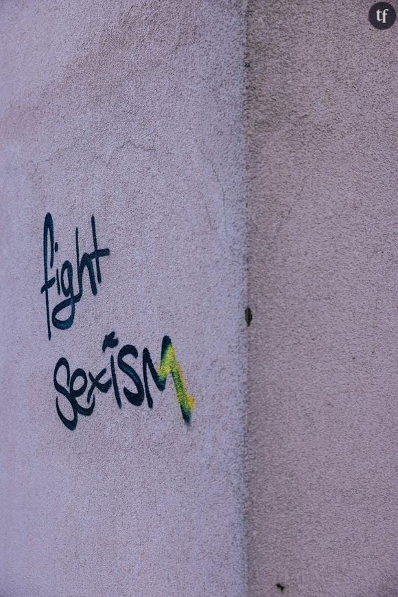 En janvier dernier, un rapport du Haut conseil à l’égalité constate une progression alarmante du sexisme, et ce dans toutes les couches de la société. Dans le détail, 23% des hommes de 15 à 24 ans et 31% des 25-34 considèrent qu’il est aujourd’hui désavantageux d’être un homme.