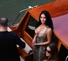 “Tellement fatigué du look de Kim et c’est quoi ce truc que porte Kendall ?”, “Pas encore cette robe à l’imprimé serpent”, “Aucune classe trouvée”, “Une robe serpent pour un mariage ? Quel mauvais goût !”, peut-on lire au sujet des deux it girl et c’est sans compter tous ceux qui soulèvent les questions de chirurgie esthétique.