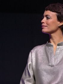 Théâtre : on a vu "Les gens de Bilbao naissent où ils veulent" à Marigny, avec une épatante Bérénice Bejo