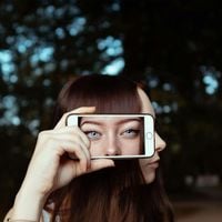 Menaces, insultes, harcèlement : cette humoriste témoigne du sort des femmes sur les réseaux sociaux